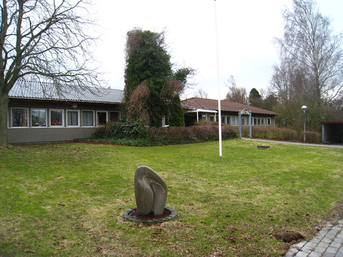 Skulptur med vandkumme